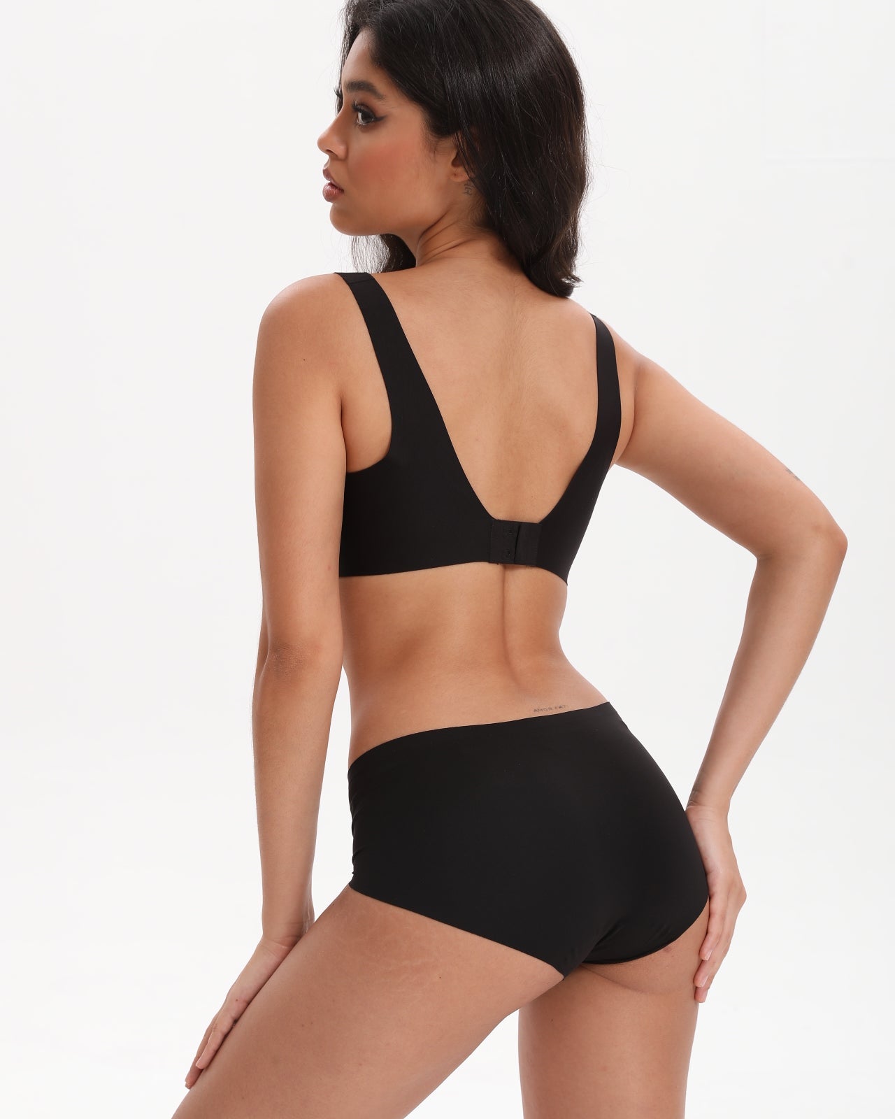 Seamless T-Shirt Sports Bra with Wireless Push - Up Lift | WingsLove Value Essential - WingsLove