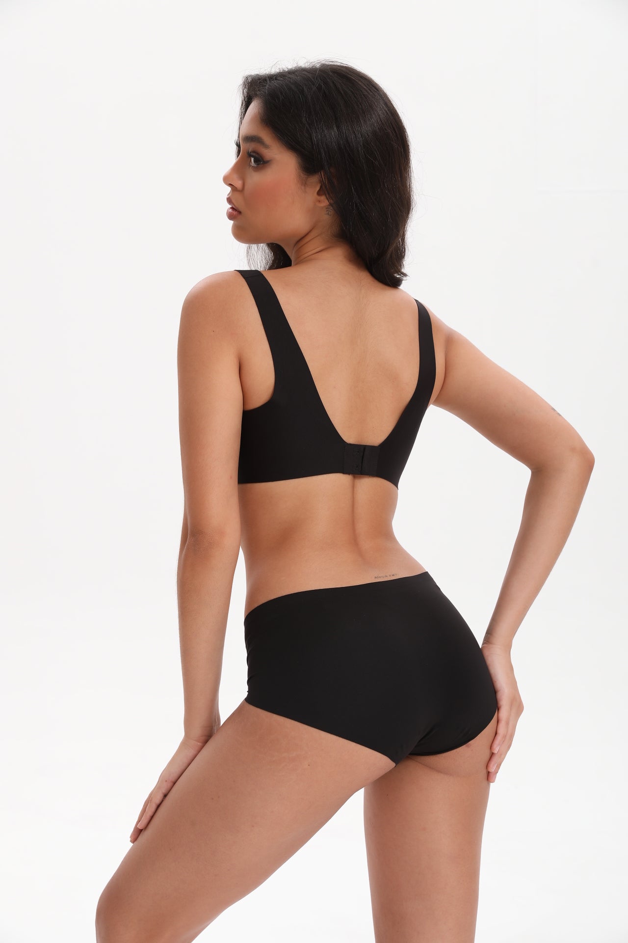 Seamless T-Shirt Sports Bra with Wireless Push - Up Lift | WingsLove Value Essential - WingsLove