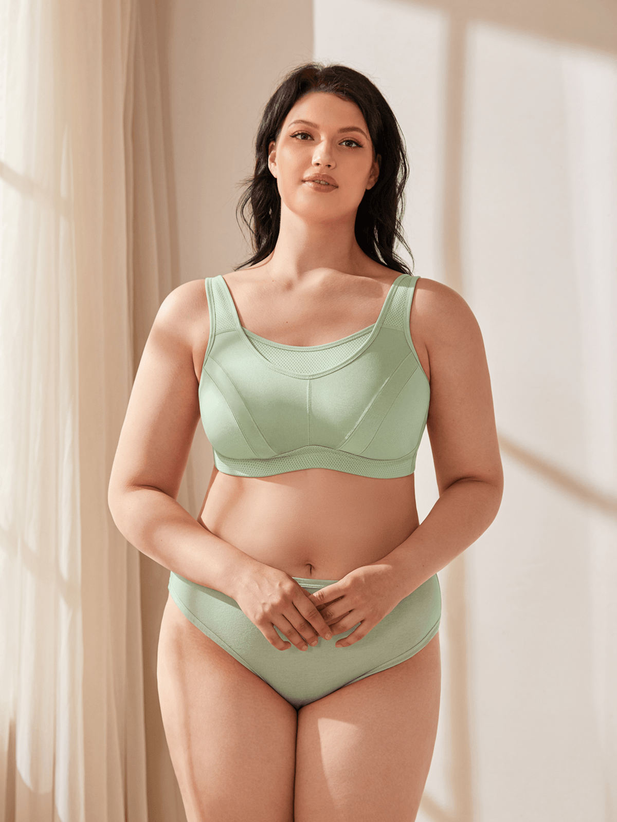 WingsLove Women's Sports Bra Full Coverage High Impact Wirefree Workout Non  Padded Shock Absorber Ultimate Run Bra Plus Size（Green,34B） : :  Fashion