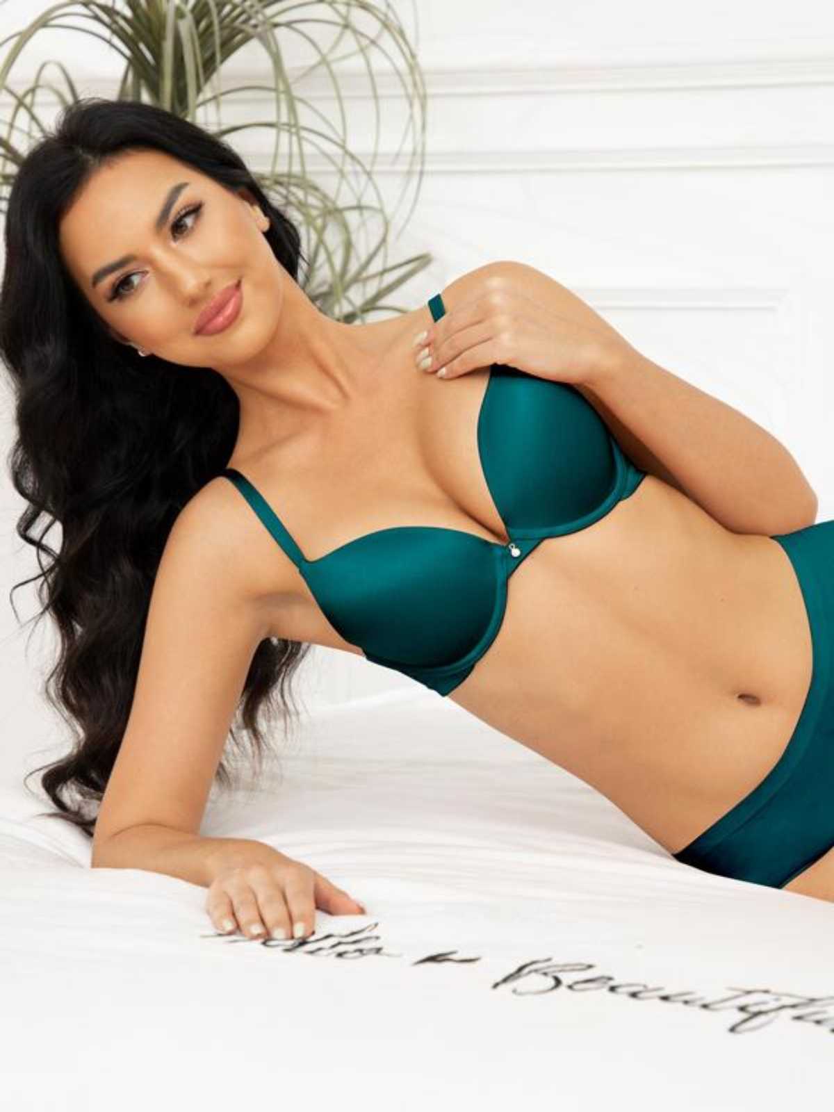 Lightly Padded Plunge Everyday Basic Underwire Push Up Bra Malachite Green - WingsLove